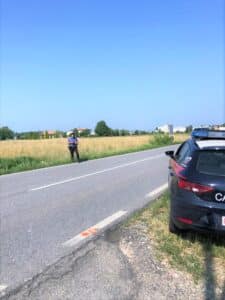 Bologna, Carabinieri hanno eseguito i rilievi necessari per appurare le modalità di un incidente stradale sulla “Strada Provinciale 255 – Via Persiceto”
