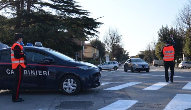 San Gavino Monreale, guidava senza patente l'auto della moglie, deferito un uomo