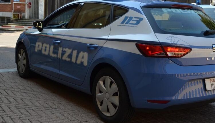 Genova, é l'incubo dei bar di Piazza Vittorio Veneto. Denunciata