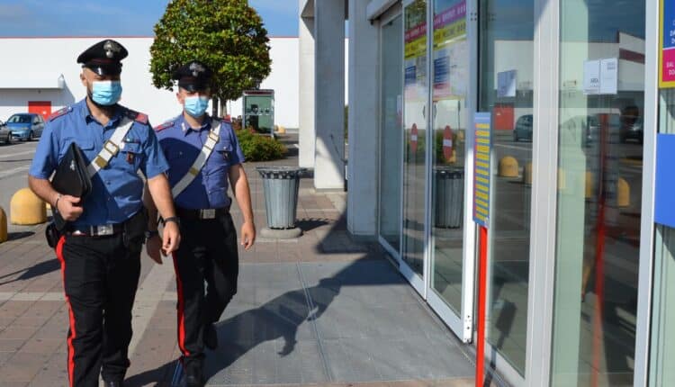 Mantova, ladro vanitoso in manette