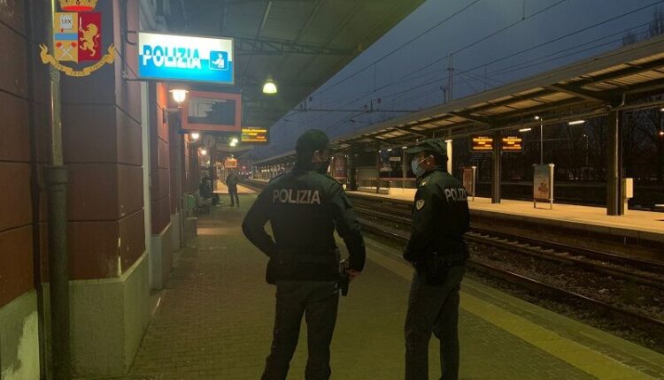 Varese, insospettiti dai modi dell’uomo agenti arrestano truffatore con mandato internazionale