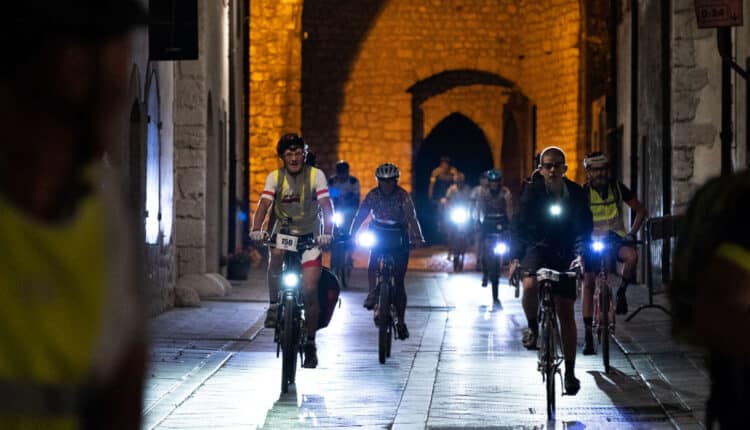 Alpe Adria, la passione per la bici non dorme mai: Bike Night, pedalata notturna di Witoor Sabato 24 luglio