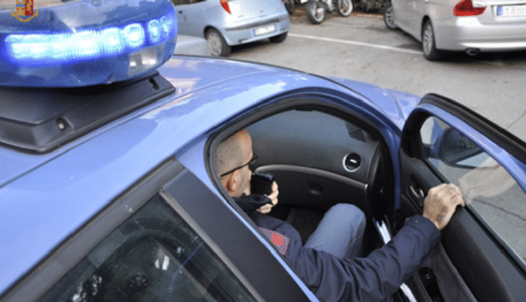 Varese, arrestati due giovani ladri colti in flagranza di reato