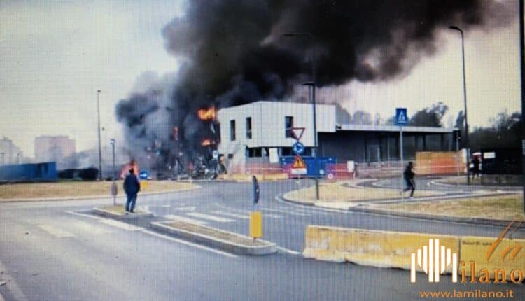 milano precipita aereo