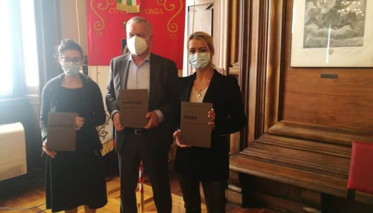 Monza, l'architettura in una targa