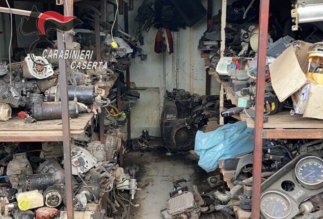 Caserta, raccolta e gestione illecita di rifiuti: deferite 3 persone