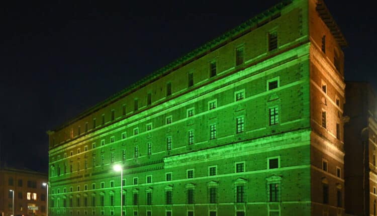 Domani, sabato 9 ottobre, Palazzo Farnese si accenderà di verde in adesione alla campagna di sensibilizzazione portata avanti dal Comitato italiano Genitori Pans Pandas Bge, impegnato – in occasione della Giornata mondiale di consapevolezza sulla sindrome