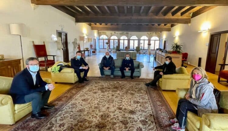 Trento, da lunedì i nonni vigili torneranno a presidiare gli attraversamenti pedonali davanti alle scuole dell'argentario