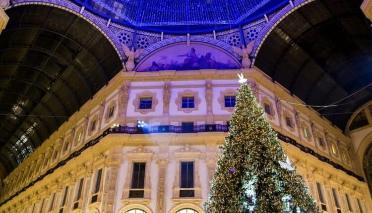 Milano, per il Natale gli sponsor illuminano le vie della città