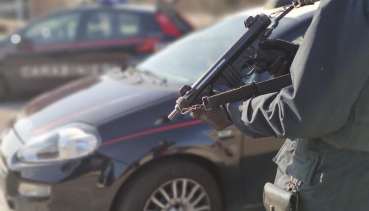 Trieste, arrestato dai Carabinieri un ladro specializzato nel furto di cellulari