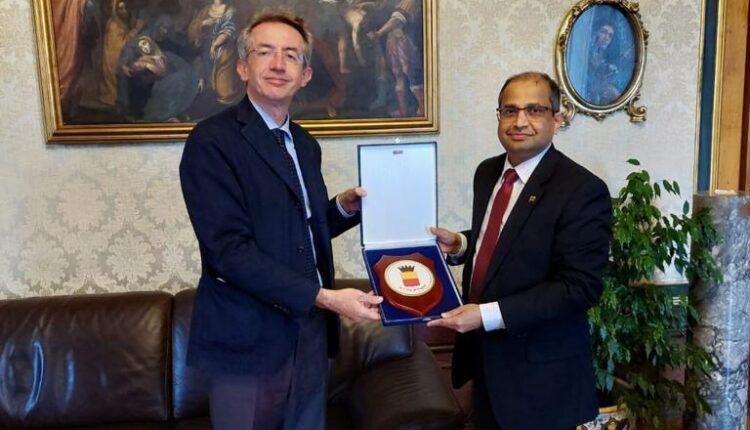 Napoli, il Sindaco Manfredi incontra l'Ambasciatore dello Sri Lanka
