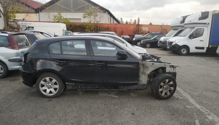 Rimini, garage trasformato in officina per il riciclaggio