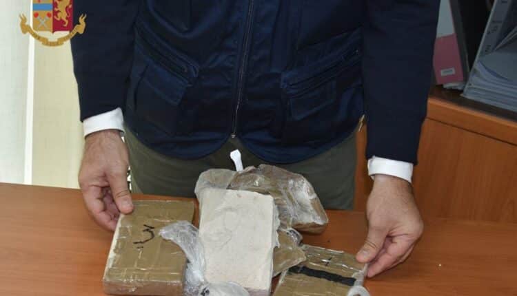 Taranto, controlli a Città Vecchia: sequestrato un chilo e mezzo di eroina