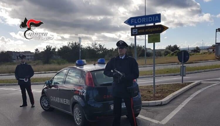 Floridia, oltre un Kilogrammo di marijuana in casa: 65enne arrestato dai Carabinieri