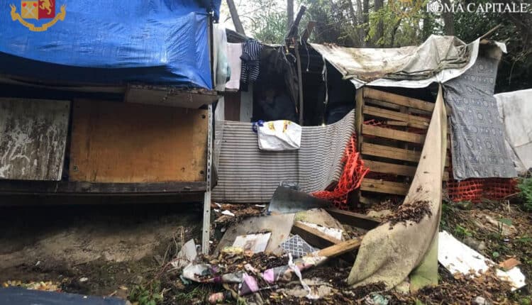 Roma, Parco del Pineto operazione Polizia Locale e Polizia di Stato: sgomberato accampamento abusivo. Avviati gli interventi di bonifica