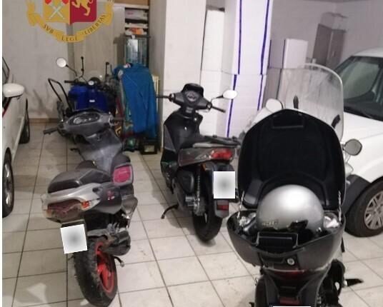 Martina Franca (Taranto), numerosi furti di moto: arrestati i responsabili dalla Polizia di Stato