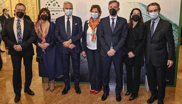 Consegnato il Nobel lombardo ai tre scienziati che hanno scoperto l'idrogeno verde