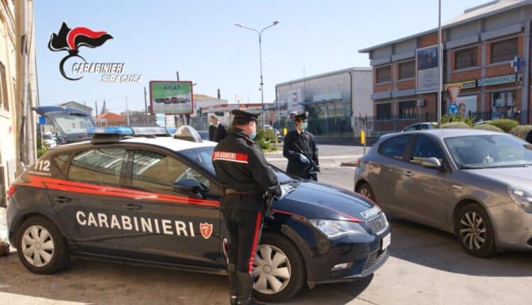 Siracusa, arrestato ladro-acrobata mentre fugge su un'impalcatura