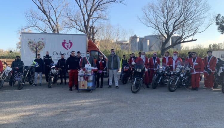 Pesaro, tornano i “Pacchi scaldacuore” di Natale del Comune