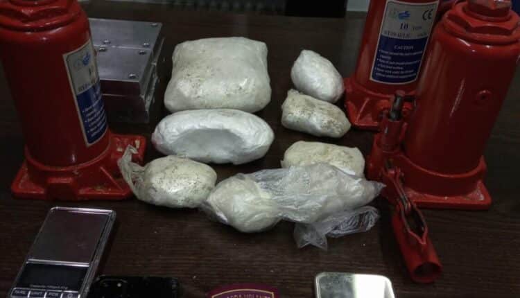 Pescara, la Polizia di Stato interviene per una lite familiare e in casa scoprono un chilo di cocaina: arrestati due coniugi