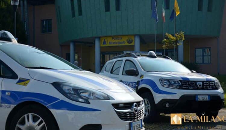 Modena, ubriaco alla guida si scontra contromano alla rotonda