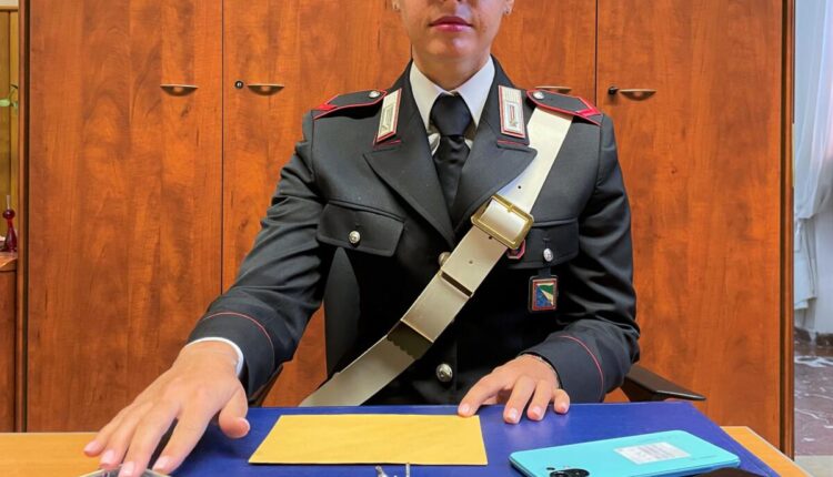 Imola (Bologna), acquisto di un telefonino tra amici: tre giovani nei guai