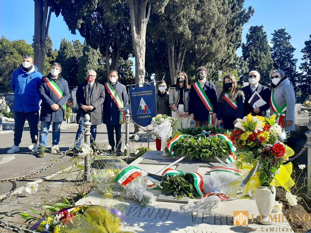 Catania, il centenario della morte di Verga: l'omaggio di istituzioni e studenti in Cattedrale e al cimitero monumentale.