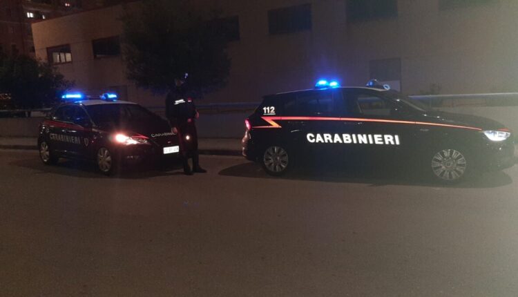 Cagliari, un giovane tenta di rapire un agente di commercio con una pistola non vera