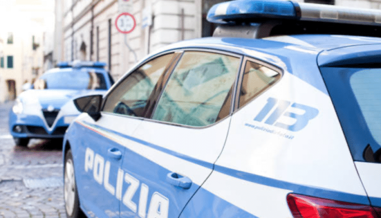 Milano, scambio di droga nel sottopassaggio che unisce i due lati della stazione Milano certosa