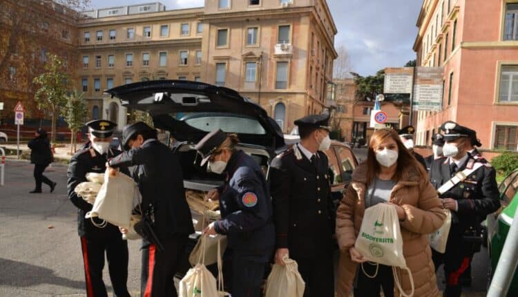 Roma, speranza e natura negli ospedali pediatrici con i Carabinieri Forestali