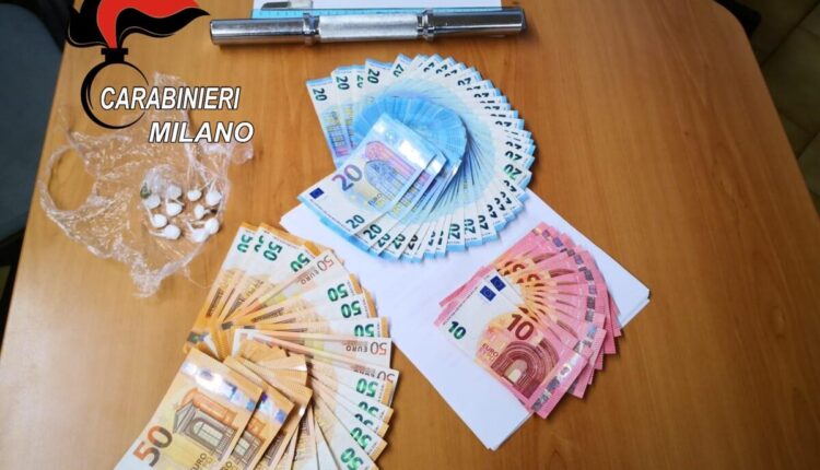 Milano, evade dalla detenzione domiciliare e viene trovato con cocaina e duemila euro