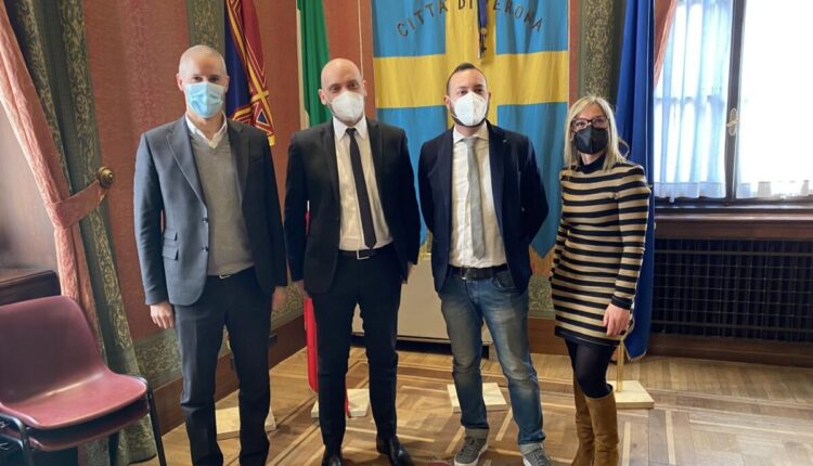 Verona, la città protagonista della presentazione mondiale del team di Moto GP WithU Yamaha RNF