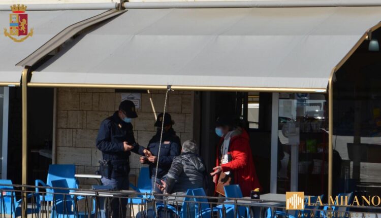 Roma, controlli green pass, coppia appena scesa dal treno trovata senza certificazione verde