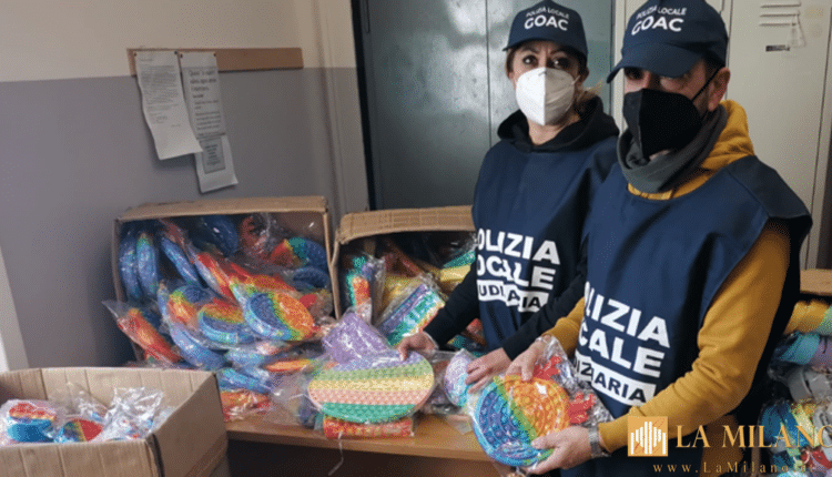 Napoli, sequestrate mille confezioni di giocattoli non conformi alle normative europee