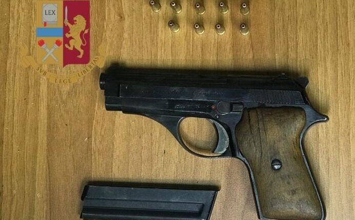 Taranto, a spasso armato di pistola: la Polizia di Stato arresta pregiudicato del posto