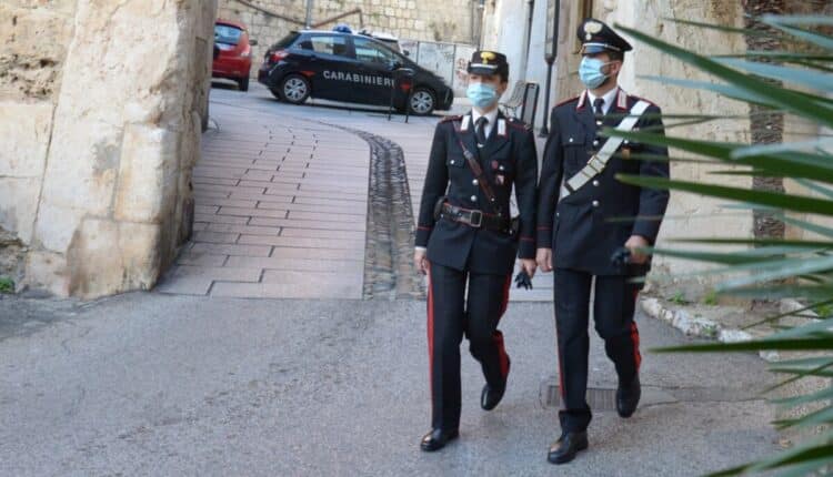 Cagliari, molestava l’ex fidanzata: tratto in arresto in fragranza di reato