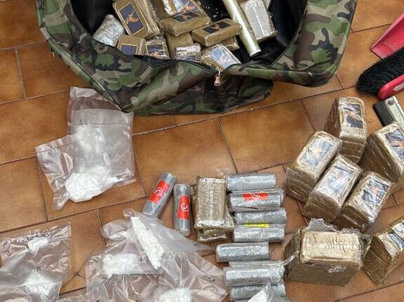 Roma, ancora 5 arresti negli ultimi giorni: sequestrati circa 12 kg di sostanza stupefacente e circa 1800 euro in contanti