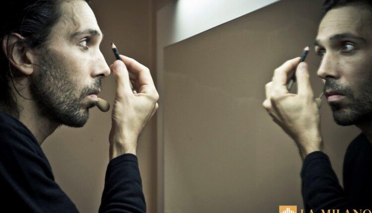 Milano, in scena al Teatro Pime "L'Apologia di Socrate": la storica autodifesa del grande filosofo per riscoprirne la forza universale