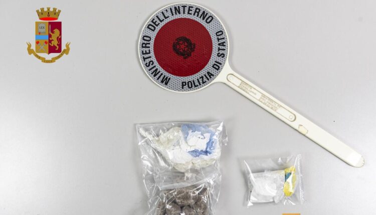 Bolzano, fermati un 49enne e una 23enne al casello di Bolzano Nord e trovati con della droga occultata nella vettura e addosso