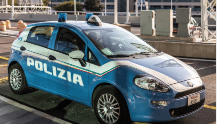 Milano, la contesa del campetto da basket sfocia nel furto dei cellulari: perquisiti 7 giovani