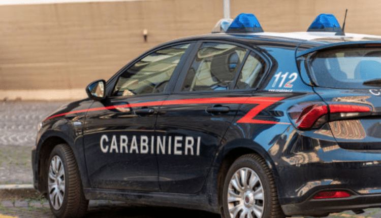 Alessandria, 11 persone occupavano abusivamente una palazzina in centro città e rubavano dalla rete energia elettrica