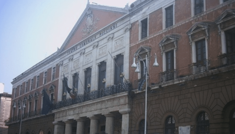 Bari, in scena al Teatro Piccinni “Il silenzio grande” e al Marco Polo “La Palestra - Esercizi di cultura quotidiana”