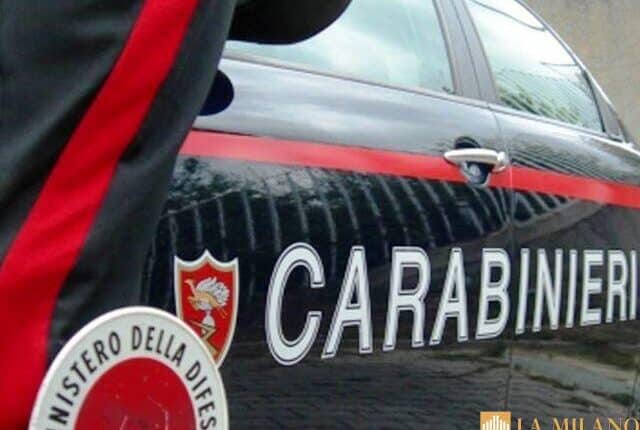Ragusa, litiga in strada con la compagna, aggredisce i carabinieri ma in casa gestiva un supermarket della droga