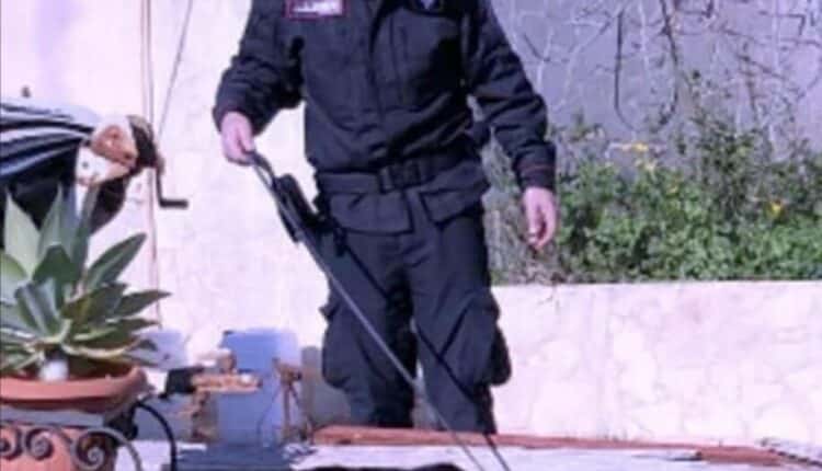 Siracusa, coppia arrestata per detenzione e coltivazione di stupefacenti: hashish e piantine di marijuana