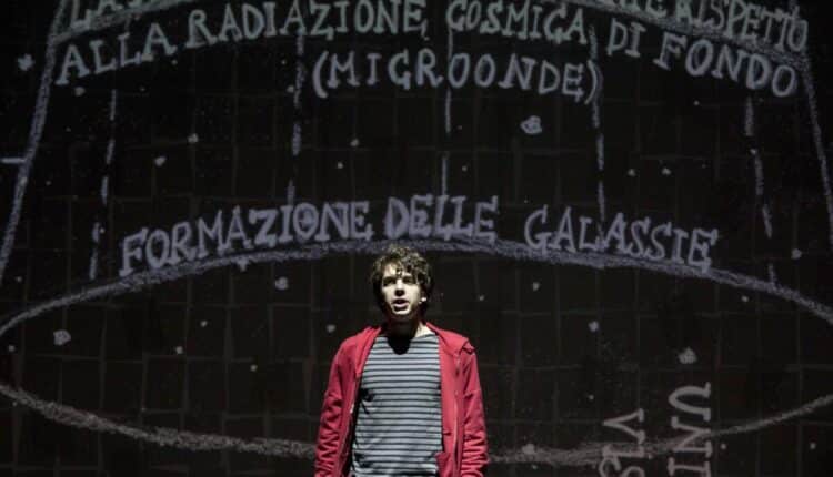 Savona, lo strano caso del cane ucciso a mezzanotte. Il successo editoriale di Mark Haddon in scena al Teatro Chiabrera dal 1 al 3 marzo.