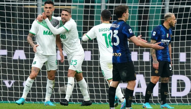 Milano, serie A, Inter ancora stordita dal Liverpool non reagisce ai brillanti Scamacca e Raspadori