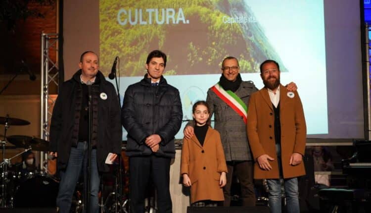 Pesaro, inno di pace e di rinascita, festa per la Capitale italiana della Cultura 2024