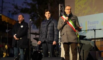 Pesaro, inno di pace e di rinascita, festa per la Capitale italiana della Cultura 2024