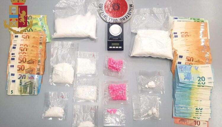 Milano, Ketamina e cocaina rosa: la Polizia di Stato arresta un pusher della zona.