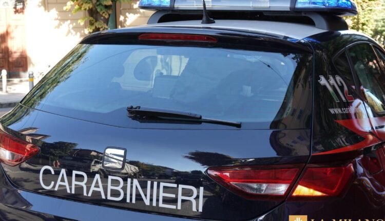 Bologna, massacra di botte la compagna nel centro di accoglienza davanti ai figli: arrestato